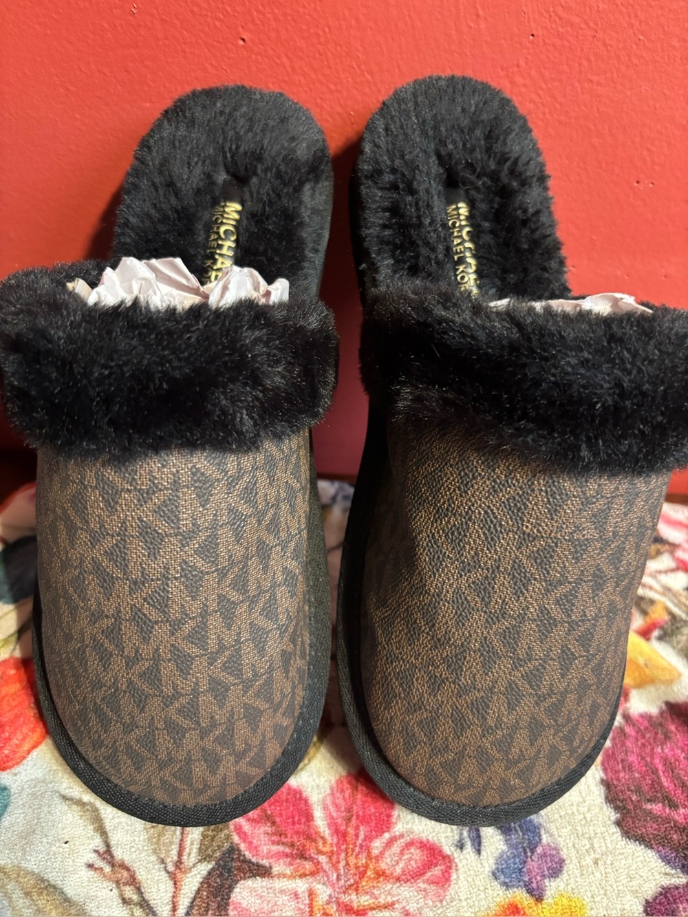 MICHAEL KORS Brown and black 
Logo Faux-Fur Lined Slip-On Slippers with Blackfur